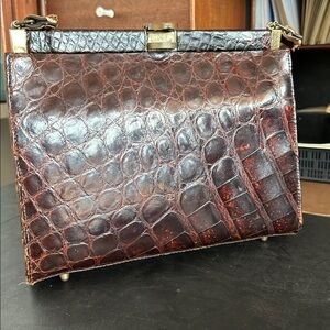 VINTAGE BROWN ALLIGATOR HANDBAG PURSE METAL CLASP LEATHER LINED 9.5"X8"X3"
